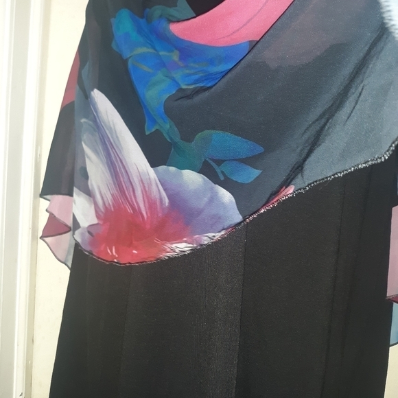 Nextmia flowy floral blouse top is layerd size 18" - Picture 2 of 7